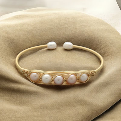 "Zuri Pearl Bracelet - JPSEP-24-257 - Click here to View more details about this Product